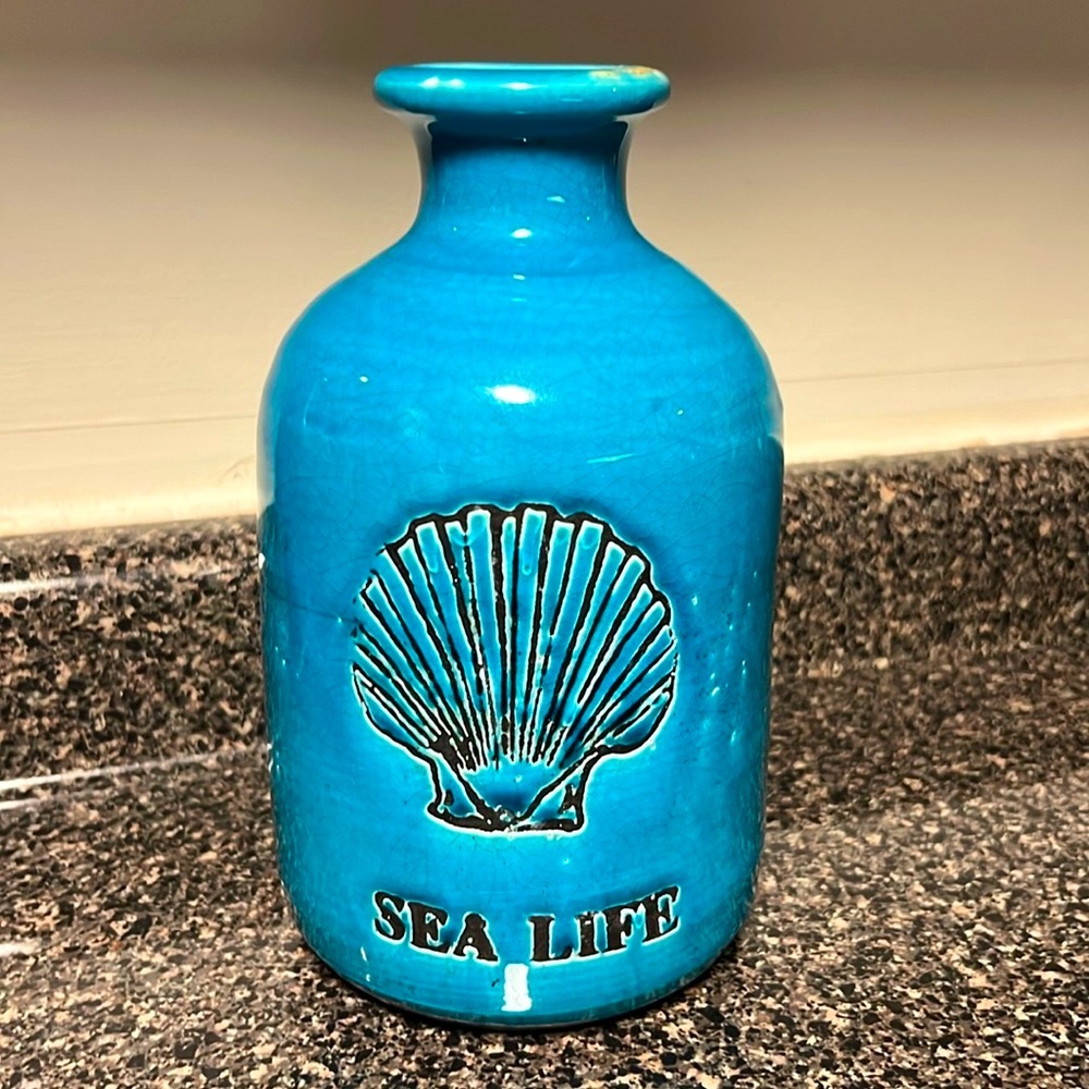🐚🏝️ HANDCRAFTED BLUE POTTERY SEA SCALLOP SHELL “SEA LIFE” VASE OCEAN BEACH DECOR